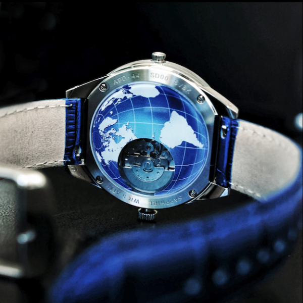 Innovative Schweizer Uhr im GLOBE Design